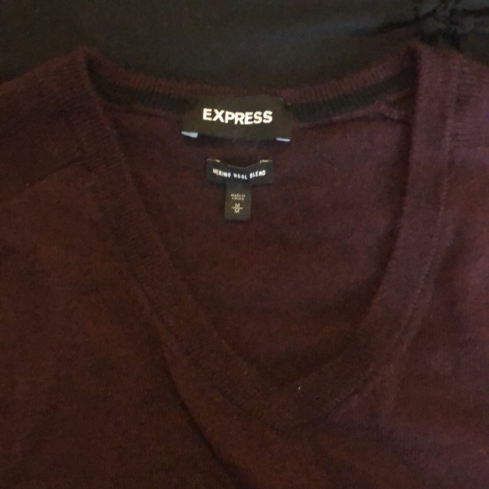 Express sweater - Picture 3 of 3